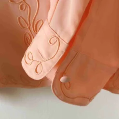 Chemise Brodée- 38 / 40 -Tops Élégants Soldes Boutique 19d3385e a6b9 4f35 bd19 3d115b6d9bc9