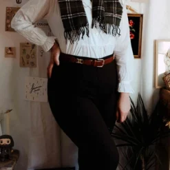 Pantalon En Laine- 44 -Tops Élégants Soldes Boutique 3b94763e 2bce 45d4 9f60 6f85e0e5b93c