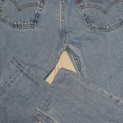 Jean Levi's 501 W26L32- 32 / 34 -Tops Élégants Soldes Boutique 5ad0c9d1 afcf 4847 b748 43830c25091d