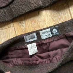 Tailleur Jupe Chocolat- 38 -Tops Élégants Soldes Boutique 61066ea7 936e 41f1 bf91 9ec8833e5b2d