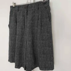 Bermudes Puis- 40 -Tops Élégants Soldes Boutique 61ac56b5 5fbd 416f 873b d7fbf7376639