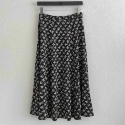 Jupe à Fleurs- 34 / 36 -Tops Élégants Soldes Boutique 6c1dfa1b 41c5 4740 889b 76ba1ee9de46