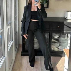 Tailleur Pantalon à Rayures- 38 -Tops Élégants Soldes Boutique 7fc3deb4 e6d1 4c40 86d8 bf329af1bb42