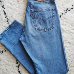 Jean Levi's 501 W27L32- 38 -Tops Élégants Soldes Boutique 8288a97c 2774 4629 a5a5 a50f31e2b670