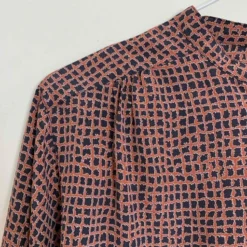 Blouse En Satin- 36 / 38 -Tops Élégants Soldes Boutique 87abd721 4ea3 4489 b4d7 4a871345827f