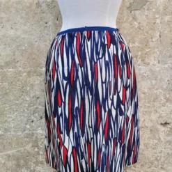 Ensemble Jupe 60's- 38 / 40 12 Ensemble Jupe 60's- 38 / 40 -Tops Élégants Soldes Boutique 8a9ad746 947f 4087 b4dc da9fc0fd9d53