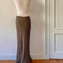 Jupe Longue à Pois- 38 15 Jupe Longue à Pois- 38 -Tops Élégants Soldes Boutique 8f99b17b afb1 4654 84f2 66869e50d308