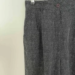 Bermudes Puis- 40 -Tops Élégants Soldes Boutique 9235a4d4 3dd9 4584 99a5 ded075ee1c35