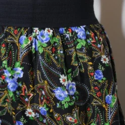 Jupe Paisley- 36 / 38 8 Jupe Paisley- 36 / 38 -Tops Élégants Soldes Boutique Jupe Paisley 1 1