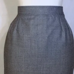 Jupe Yves Saint Laurent- 34 / 36 -Tops Élégants Soldes Boutique Jupe Yves Saint Laurent 2