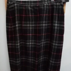 Tailleur Jupe Tartan- 36 / 38 -Tops Élégants Soldes Boutique Tailleur jupe tartan 1 1