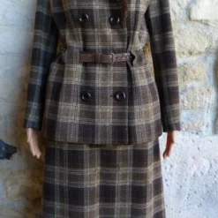Tailleur Jupe 60's- 40 -Tops Élégants Soldes Boutique a46203e6 63e5 4ddd a3a6 c94261fb473c
