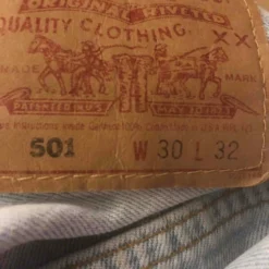 Jean Levi’s 501 W30L32- 36 / 38 -Tops Élégants Soldes Boutique a9debd04 9bf3 4dfe 94cd 38d736aace9b