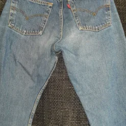 Jean Levi's 501 W27L32- 34 -Tops Élégants Soldes Boutique c6885c56 426a 4ef3 881e 754795fba24f