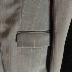 Tailleur Pantalon à Rayures- 38 / 40 12 Tailleur Pantalon à Rayures- 38 / 40 -Tops Élégants Soldes Boutique cb6f813d 3e39 4aca 980f 26c501403642