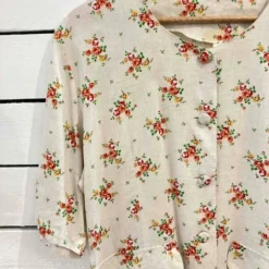 Blouse à Fleurs- 40 / 42 -Tops Élégants Soldes Boutique e7fa3b44 2eaf 46cb 808c 256830f43712