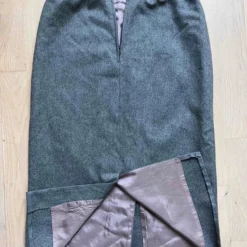 Jupe Grise 80's- 38 / 40 -Tops Élégants Soldes Boutique e95150c8 3578 4eed 81ad 48a03fb805d5