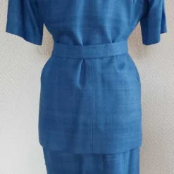 Tailleur Jupe Yves Saint Laurent- 38 -Tops Élégants Soldes Boutique f35f0bf4 d590 4caf b85e f982fb331173