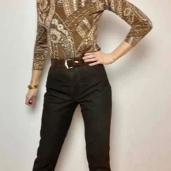 Pantalon En Daim- 32 -Tops Élégants Soldes Boutique f8f322b6 2276 4535 925b 65d3b7b4a13f